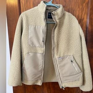 Figs Sherpa Jacket Oatmeal/latte size XS EUC